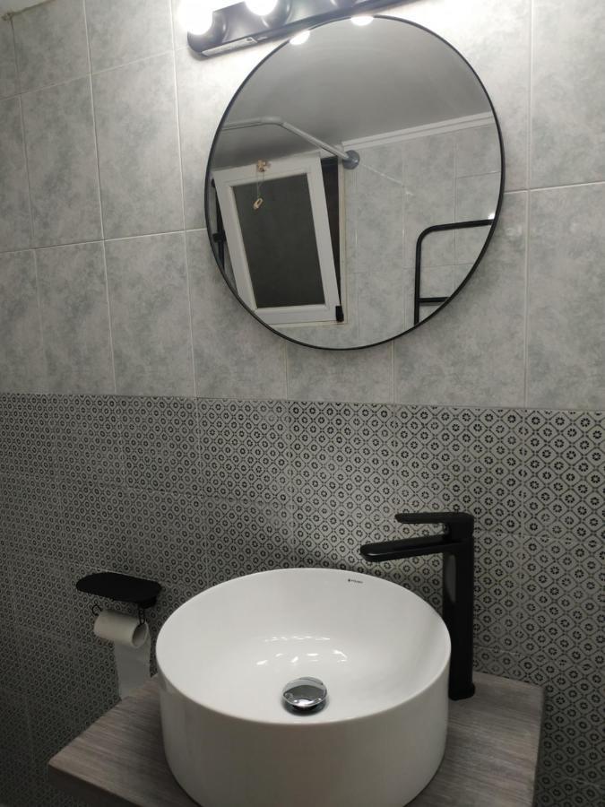 Cozy Apartment Near Metro Station Agia Marina Athen Exterior foto
