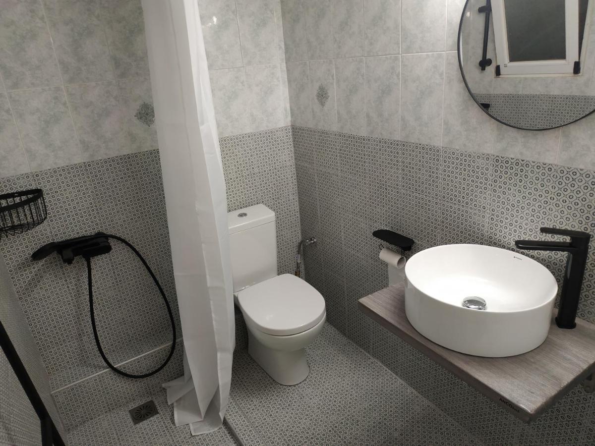 Cozy Apartment Near Metro Station Agia Marina Athen Exterior foto