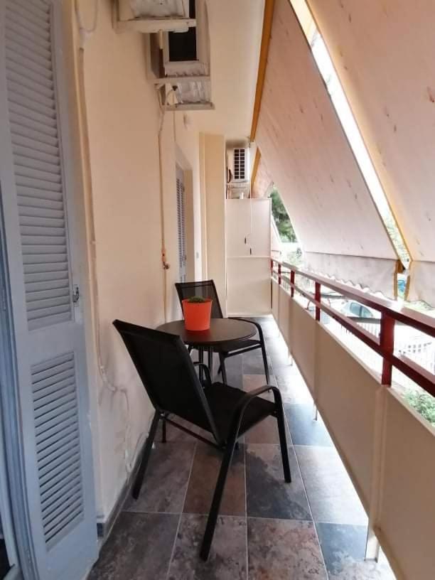 Cozy Apartment Near Metro Station Agia Marina Athen Exterior foto