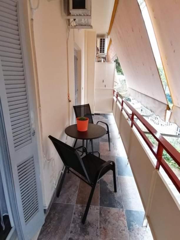 Cozy Apartment Near Metro Station Agia Marina Athen Exterior foto