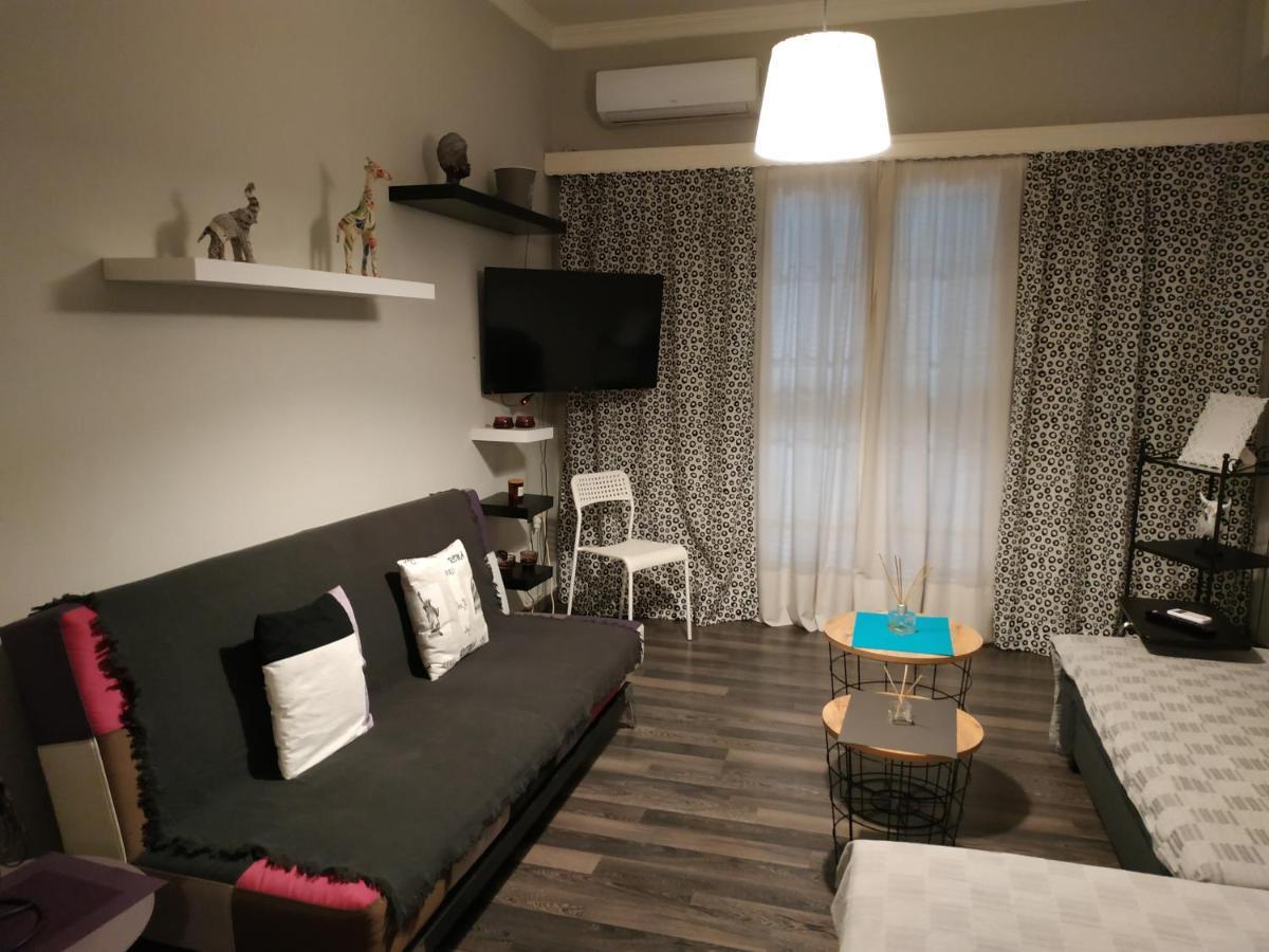 Cozy Apartment Near Metro Station Agia Marina Athen Exterior foto