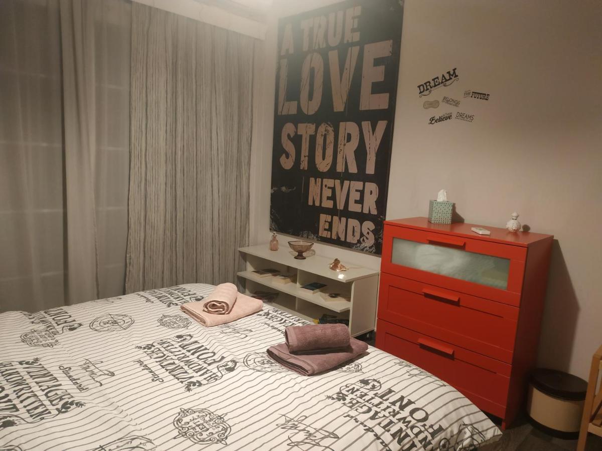 Cozy Apartment Near Metro Station Agia Marina Athen Exterior foto