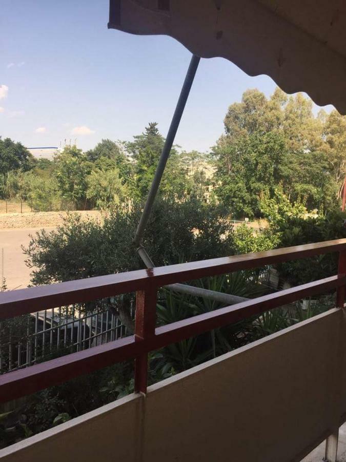 Cozy Apartment Near Metro Station Agia Marina Athen Exterior foto